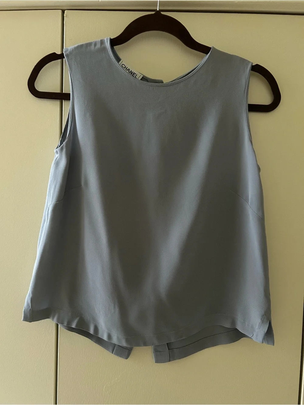 CHANEL Pale Blue-Gray Sleeveless Silk Tank